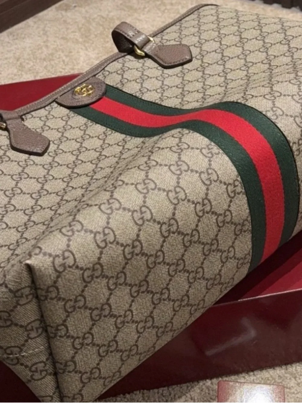 Gucci • gucci tote